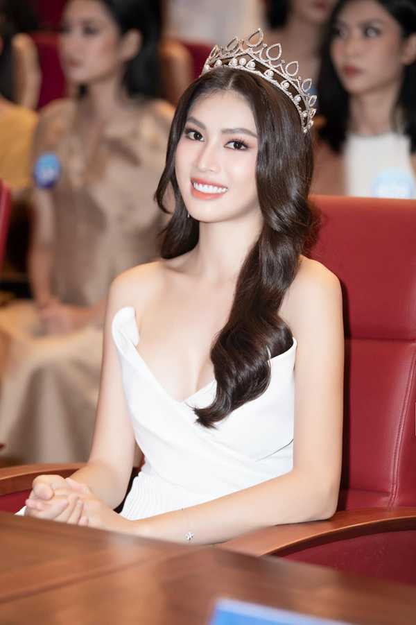 Đỗ Thị Hà và 2 người đẹp lọt top 3 Hoa hậu Việt Nam 2020 giờ ra sao? - Ảnh 15.