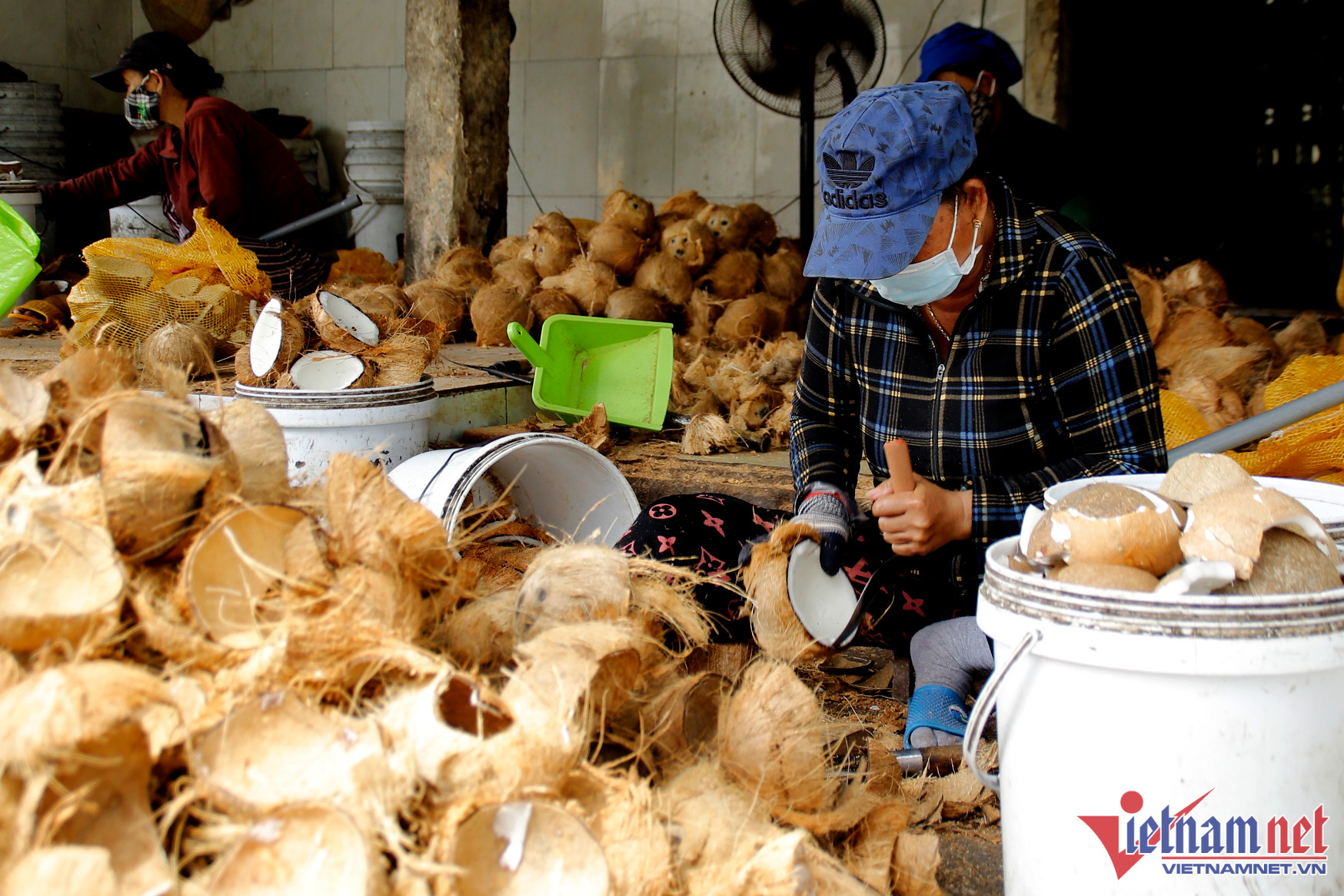 Người đàn ông mang bánh dừa nướng ‘chu du’ xứ sở kim chi - Ảnh 1.