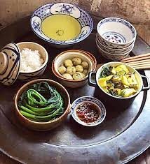 Cách dọn mâm bát ăn cơm và để phần người ăn sau rất đẹp khiến về là muốn ăn chứ không tung hê như nhiều người than thở - Ảnh 1.