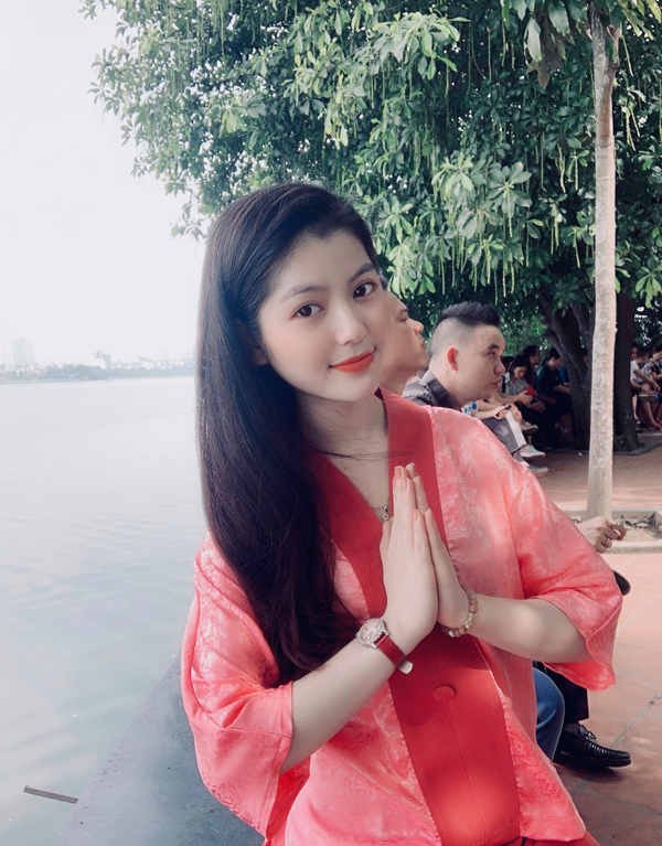 Vẻ đẹp trẻ trung của bạn gái tin đồn cầu thủ Quang Hải - Ảnh 7.