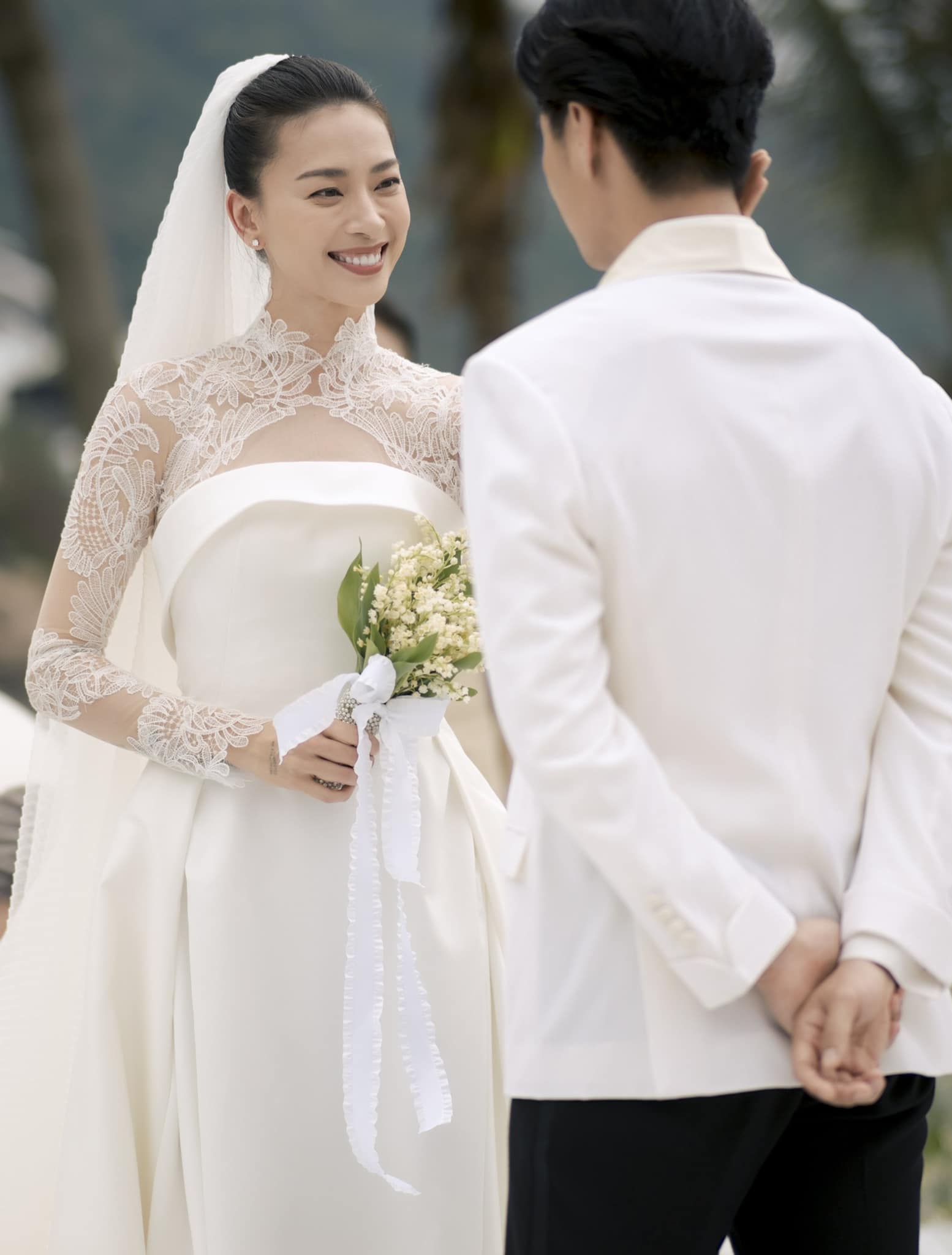 4 sao Việt được 'chốt đơn' sau khi bắt hoa cưới: Đỗ Mỹ Linh và Ngô Thanh Vân được trao lại, 1 mỹ nhân vừa nhập hội - Ảnh 4.