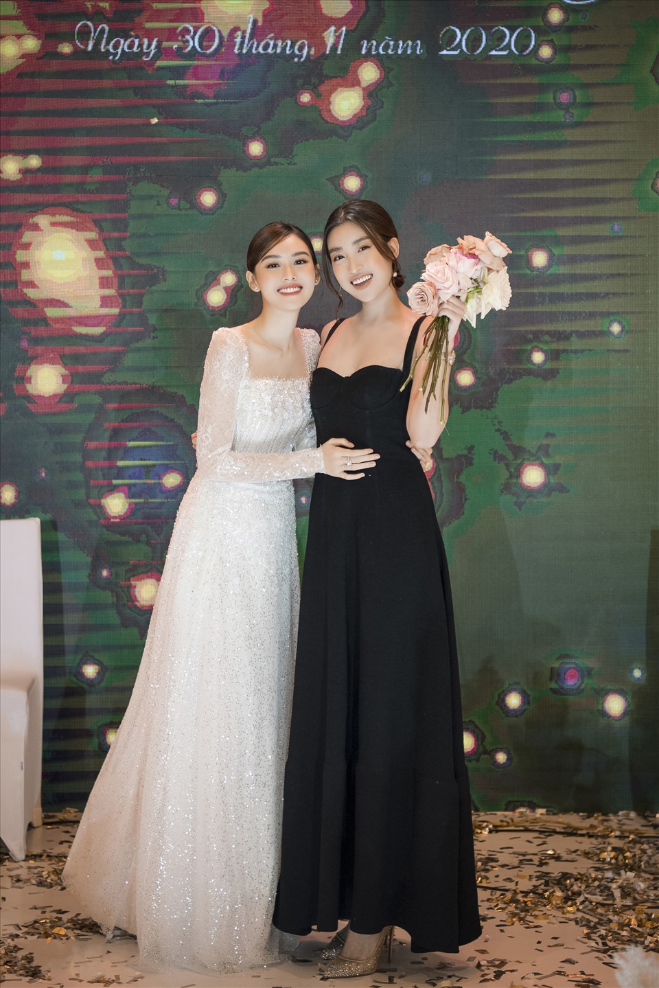 4 sao Việt được 'chốt đơn' sau khi bắt hoa cưới: Đỗ Mỹ Linh và Ngô Thanh Vân được trao lại, 1 mỹ nhân vừa nhập hội - Ảnh 6.