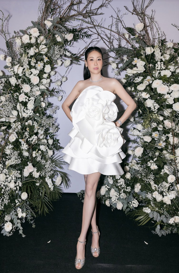 Đám cưới của Dương Mỹ Linh: Chỉ có khoảng 60 khách mời, Hoa hậu Hà Kiều Anh cùng dàn sao tham dự - Ảnh 5.
