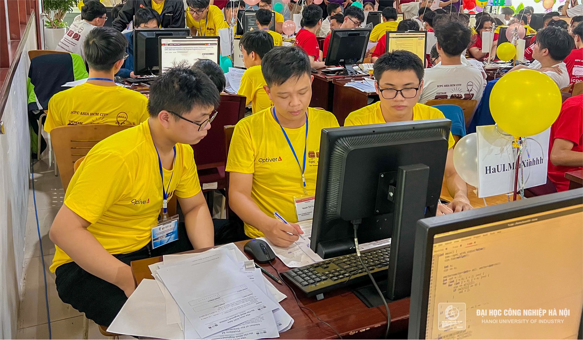 Sinh viên Trường Đại học Công nghiệp Hà Nội đạt thành tích cao tại Kỳ thi Olympic Tin học Sinh viên Việt Nam lần thứ 31 - Ảnh 3.