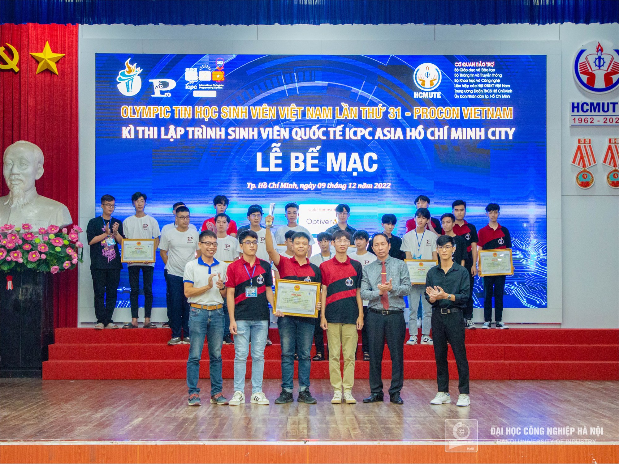 Sinh viên Trường Đại học Công nghiệp Hà Nội đạt thành tích cao tại Kỳ thi Olympic Tin học Sinh viên Việt Nam lần thứ 31 - Ảnh 4.