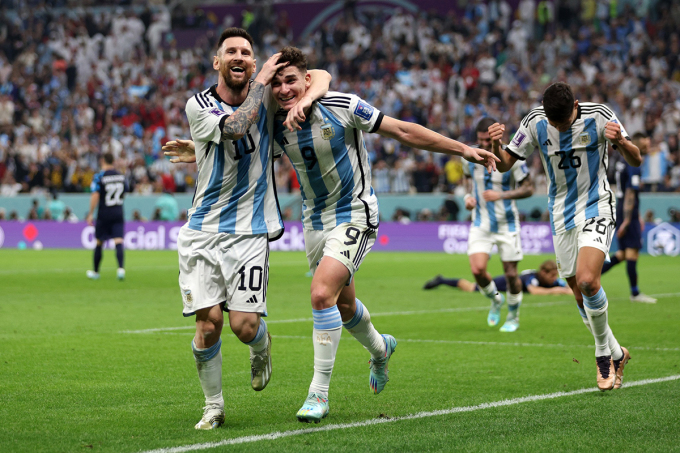 Messi tỏa sáng, Argentina vào chung kết World Cup 2022 - Ảnh 2.