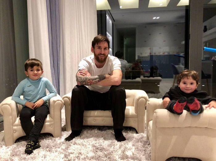 Messi có 4 cơ ngơi đắt giá, tại sao không chiếc máy bay nào trên thế giới có thể bay qua nóc nhà Messi? - Ảnh 4.