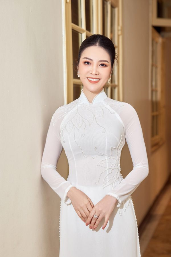 14 năm sau Hoa hậu Việt Nam, Thụy Vân trở thành MC VTV cầu toàn từng chi tiết - Ảnh 6.
