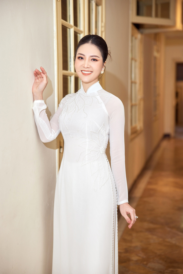 14 năm sau Hoa hậu Việt Nam, Thụy Vân trở thành MC VTV cầu toàn từng chi tiết - Ảnh 7.