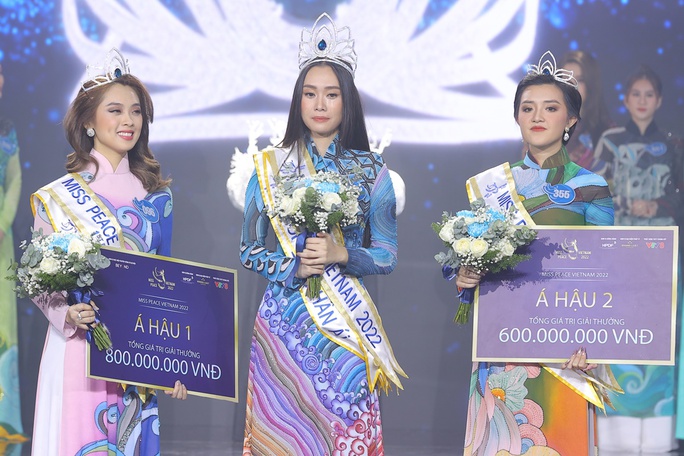 Huỳnh Thị Thanh Thủy khép lại 'kỷ lục' 11 người đẹp lên ngôi Hoa hậu trong năm 2022 - Ảnh 4.