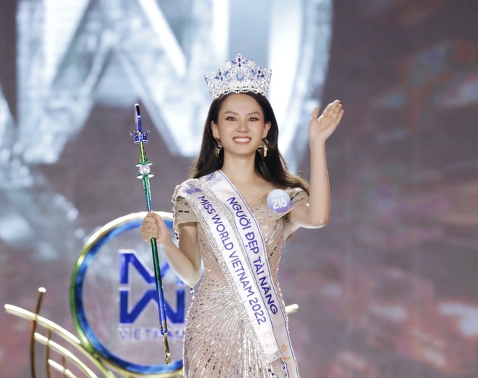 Huỳnh Thị Thanh Thủy khép lại 'kỷ lục' 11 người đẹp lên ngôi Hoa hậu trong năm 2022 - Ảnh 3.