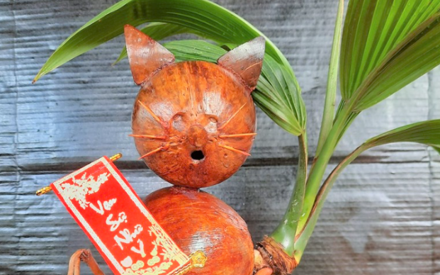 Dừa bonsai mini lạ mắt hút khách dịp Tết Quý Mão