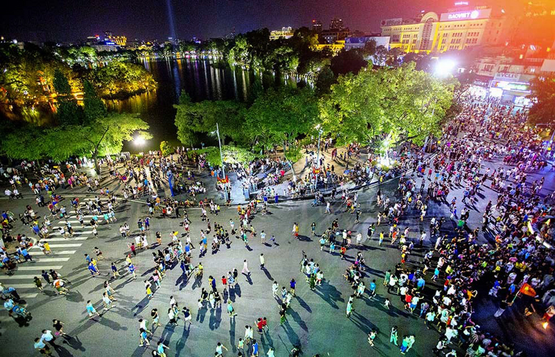 Đón năm mới 2023 ở Hà Nội: Nhiều điểm vui chơi hấp dẫn - Ảnh 2.