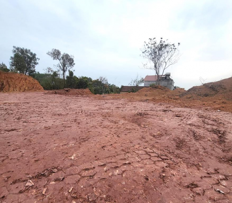 Bắc Giang: Huyện Lạng Giang quyết liệt xử lý triệt để hành vi khai thác, vận chuyển đất trái phép - Ảnh 2.