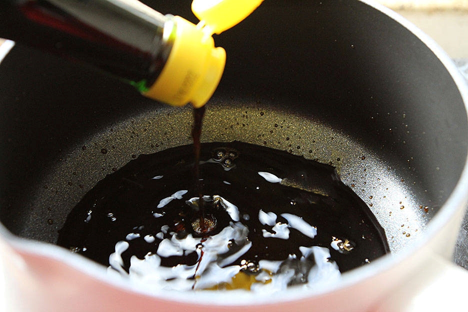 Cách làm tỏi xanh ngọc bích tại nhà, ăn vừa thơm giòn lại giúp giải ngán dầu mỡ ngày Tết - Ảnh 3.