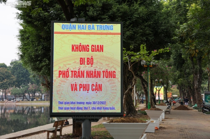 Hà Nội cấm các phương tiện đi vào phố đi bộ Trần Nhân Tông dịp cuối tuần - Ảnh 1.