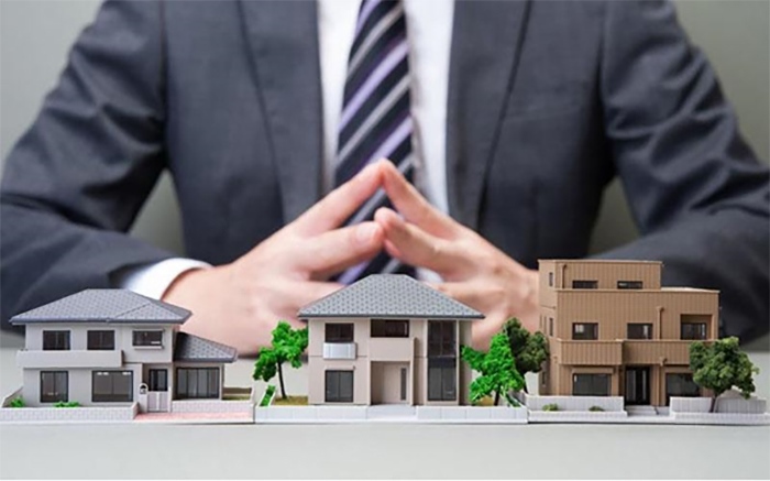 Nhiều người l&ugrave;ng mua nh&agrave; dịp cuối năm - Ảnh 1.