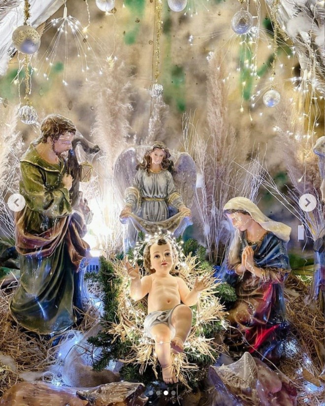 Bảo Thy hiếm hoi khoe ảnh chụp biệt thự khủng, trang trí Giáng sinh từ sân vào nhà - Ảnh 3.