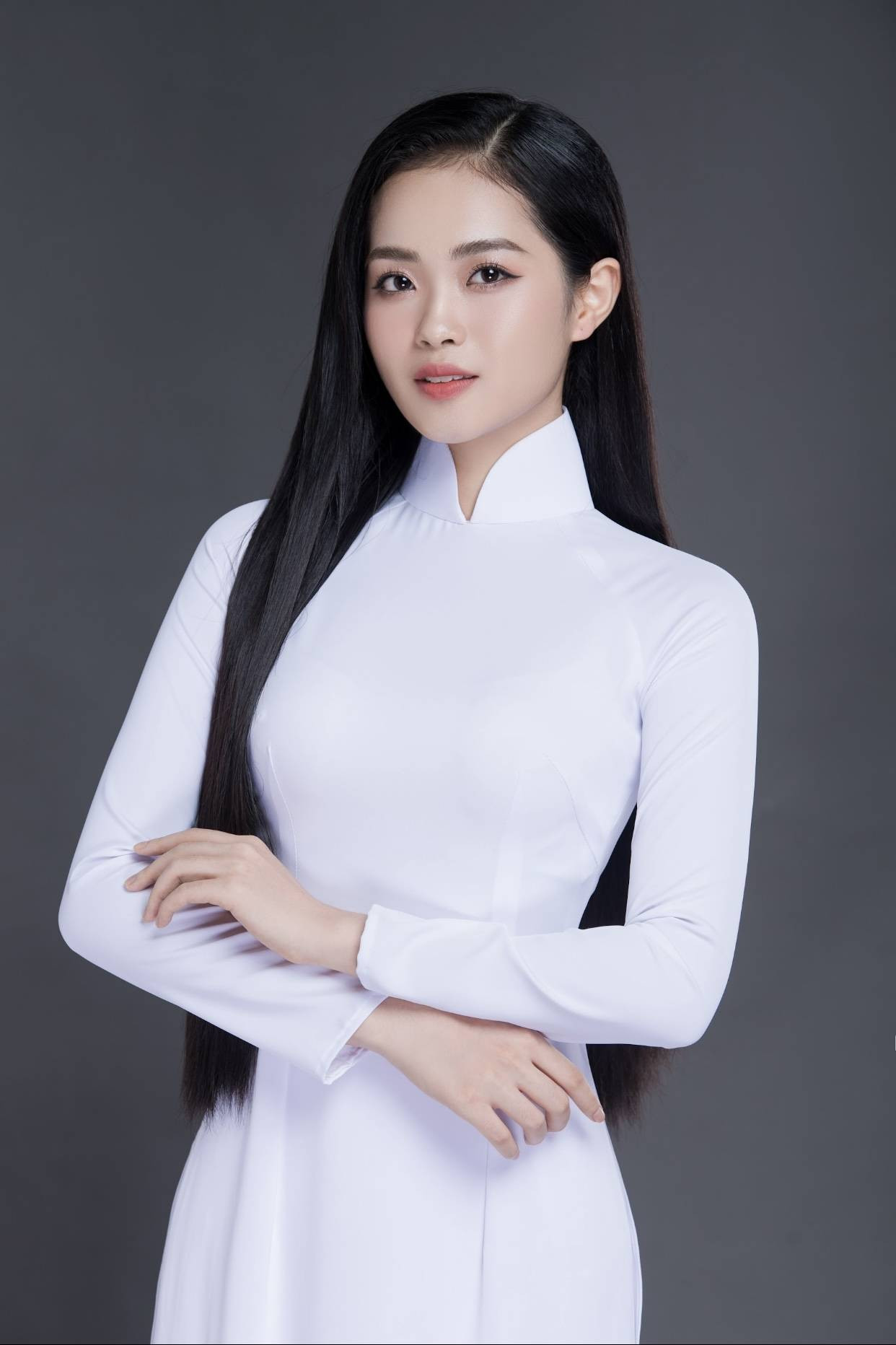 Nữ sinh giải Nhì quốc gia Văn, 7.5 IELTS vào chung kết Hoa hậu Việt Nam 2022 - Ảnh 12.