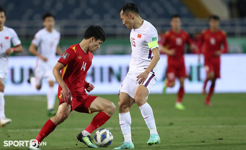 Mùng 1 Tết: Tuyển Việt Nam dẫn trước Trung Quốc 2-0 ở hiệp 1 - Ảnh 4.