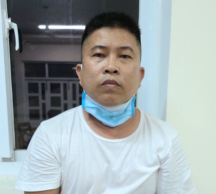 Sòng bạc ngày giáp Tết “hô biến” thành bàn nhậu khi thấy công an - Ảnh 1. Sòng bạc ngày giáp Tết “hô biến” thành bàn nhậu khi thấy công an - Ảnh 1.