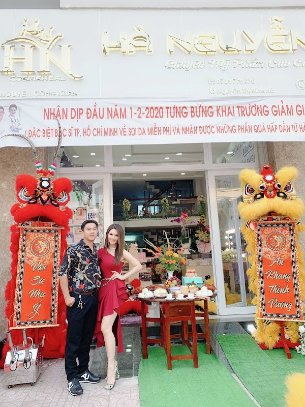 Bí quyết kinh doanh mỹ phẩm thành công của Hà Nguyễn Shop - Ảnh 1.