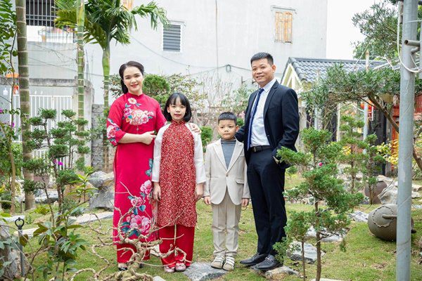 Ngắm căn nhà người con hiếu thảo nhất nhì showbiz Việt xây tặng bố mẹ ở quê - Ảnh 7.