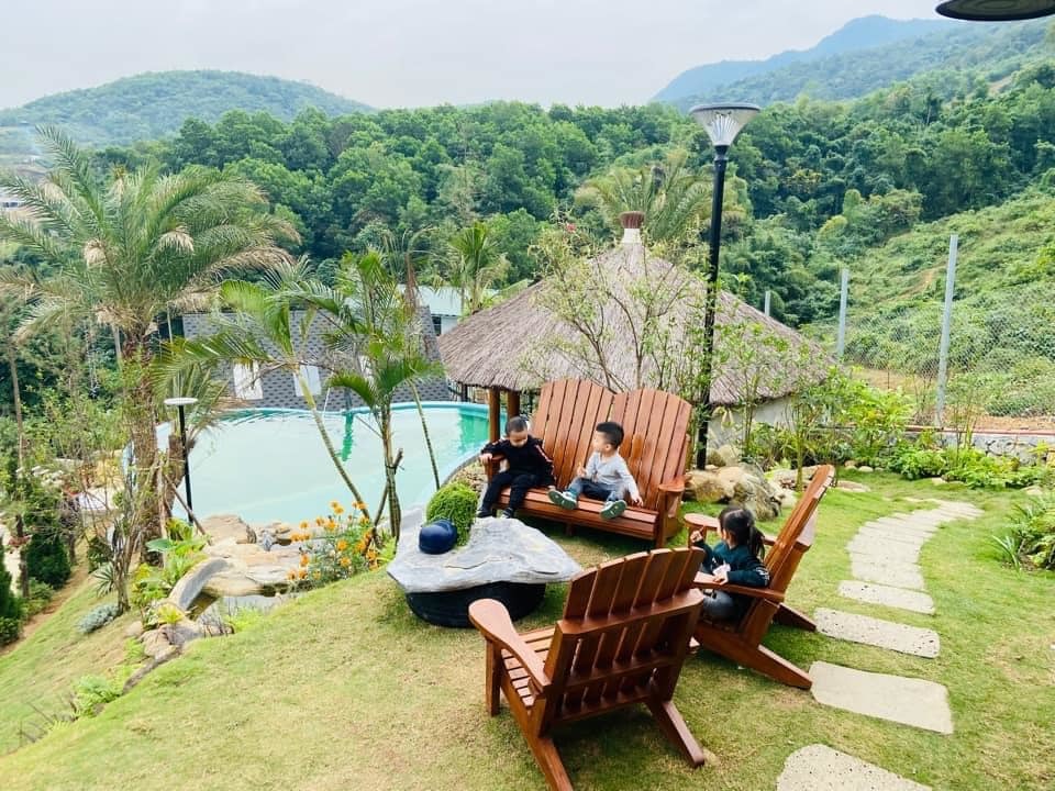 Ngôi nhà nhỏ trên thảo nguyên bước ra từ phim ảnh, làm từ gỗ, chi phí khoảng 1 tỷ đồng - Ảnh 10.