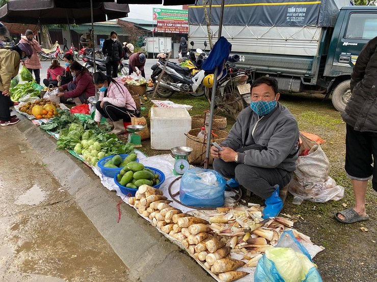 “Lộc rừng” xuống phố thành đặc sản, chị em rủ nhau mua cả yến về ăn dần - Ảnh 7.