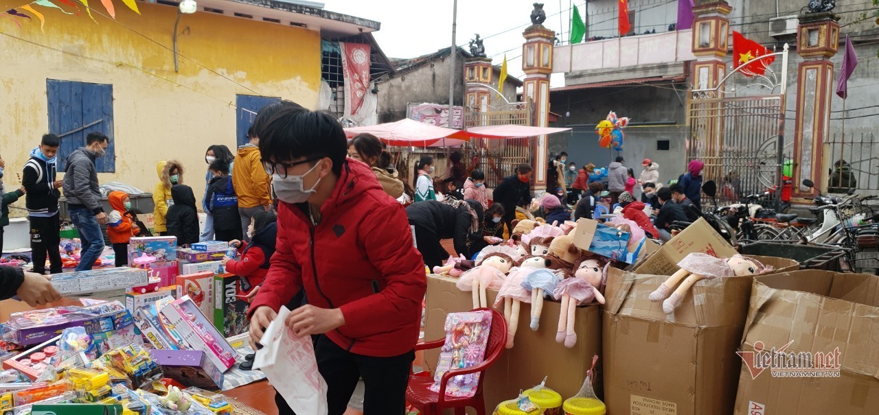 Độc đáo phiên chợ Tết chỉ dành cho trẻ em, mỗi năm họp một lần - Ảnh 13.