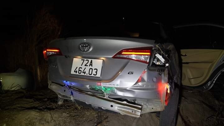 Hiện trường &aacute;m ảnh vụ tai nạn &ocirc; t&ocirc; lao xuống hố s&acirc;u ở B&agrave; Rịa - Vũng T&agrave;u - Ảnh 3.