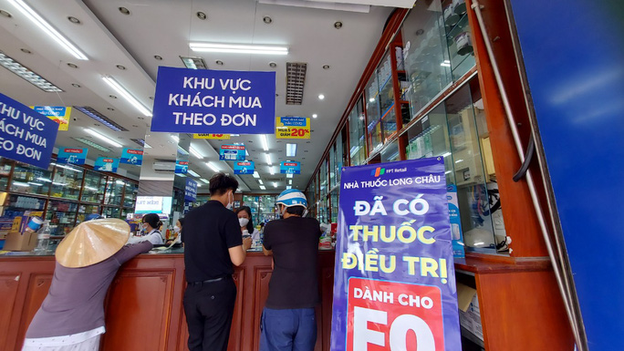 Tin sáng 25/2: 16 địa phương cho học sinh nghỉ học trực tiếp khi F0 tăng mạnh; Mua thuốc Molnupiravir trị COVID-19 cần thủ tục gì? - Ảnh 2.