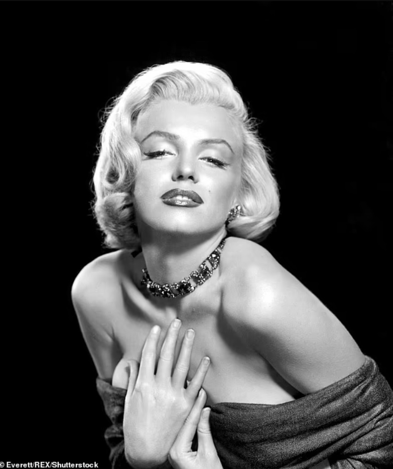Rao bán căn hộ penthouse nơi &quot;bom sex&quot; Marilyn Monroe từng sống - Ảnh 1.