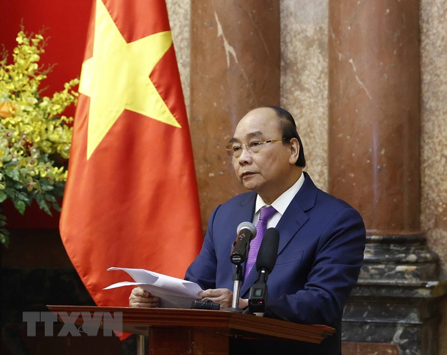Chủ tịch nước Nguyễn Xuân Phúc gặp mặt cán bộ y tế tiêu biểu toàn quốc - Ảnh 7.