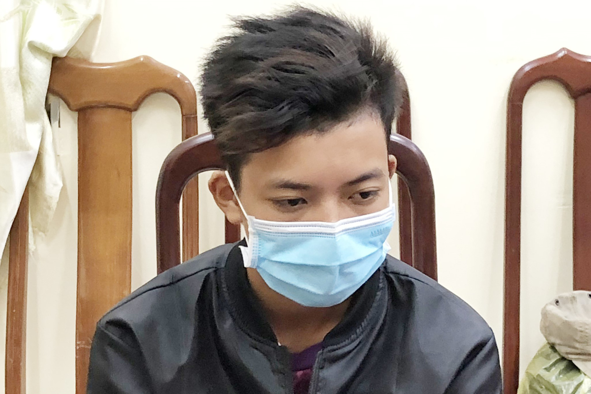Thanh niên 17 tuổi giết, cướp tiền của cụ ông 90 tuổi - Ảnh 2.
