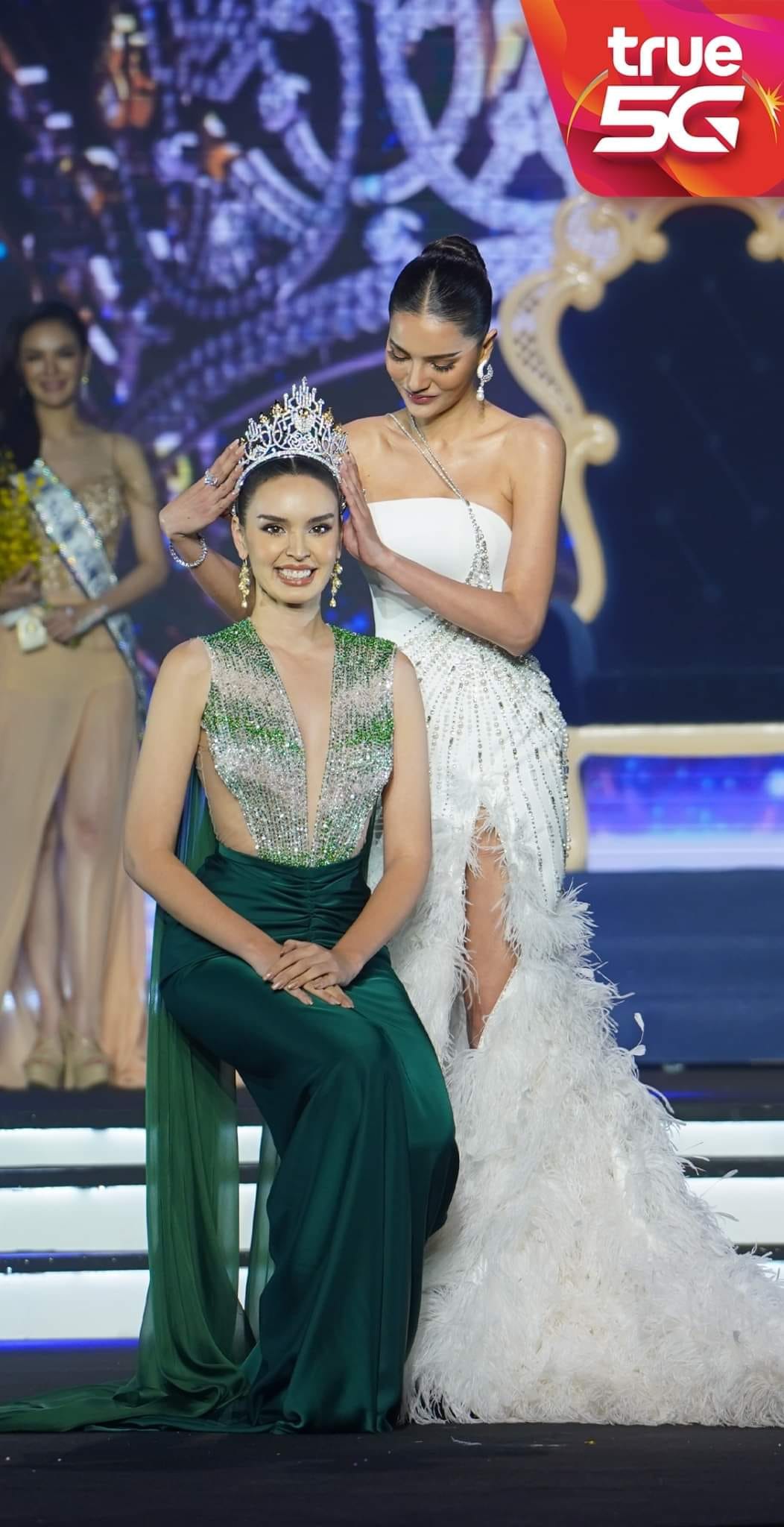 Vẻ đẹp lai cuốn hút của mỹ nhân giành ngôi vị Hoa hậu Thái Lan 2022 - Ảnh 2.