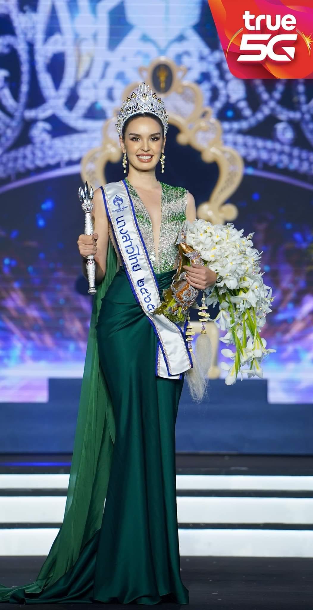 Vẻ đẹp lai cuốn hút của mỹ nhân giành ngôi vị Hoa hậu Thái Lan 2022 - Ảnh 3.