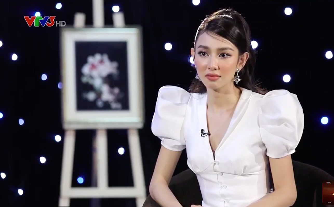 Hoa hậu Thùy Tiên nói gì khi bị chê &quot;mặc đồ không hợp thuần phong mỹ tục&quot;? - Ảnh 3.