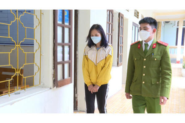Cô gái bán tăm 'thăm' trụ sở Tòa án ở Thanh Hóa, tài sản có cánh bay - Ảnh 1.
