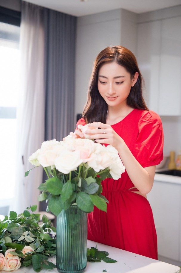 Hoa hậu Lương Thuỳ Linh khoe căn penthouse mới tậu ở tuổi 21, vị trí đắc địa bao trọn góc view đắt giá nhất Hà Nội - Ảnh 12.