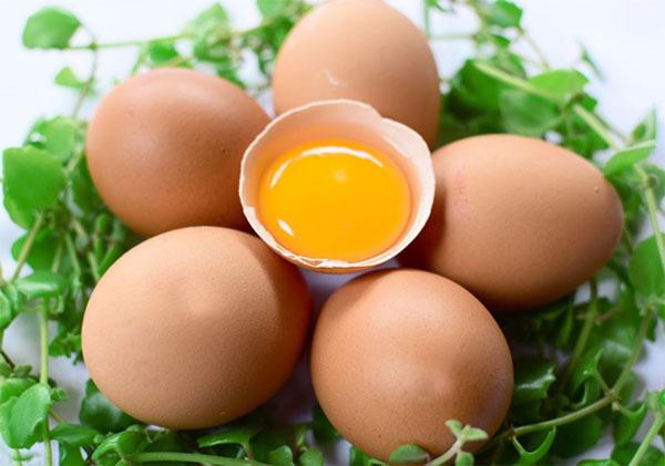 Ăn trứng tốt nhưng đúng vào thời điểm này không chỉ giúp giảm cân mà còn đẹp da, đẹp tóc - Ảnh 2.