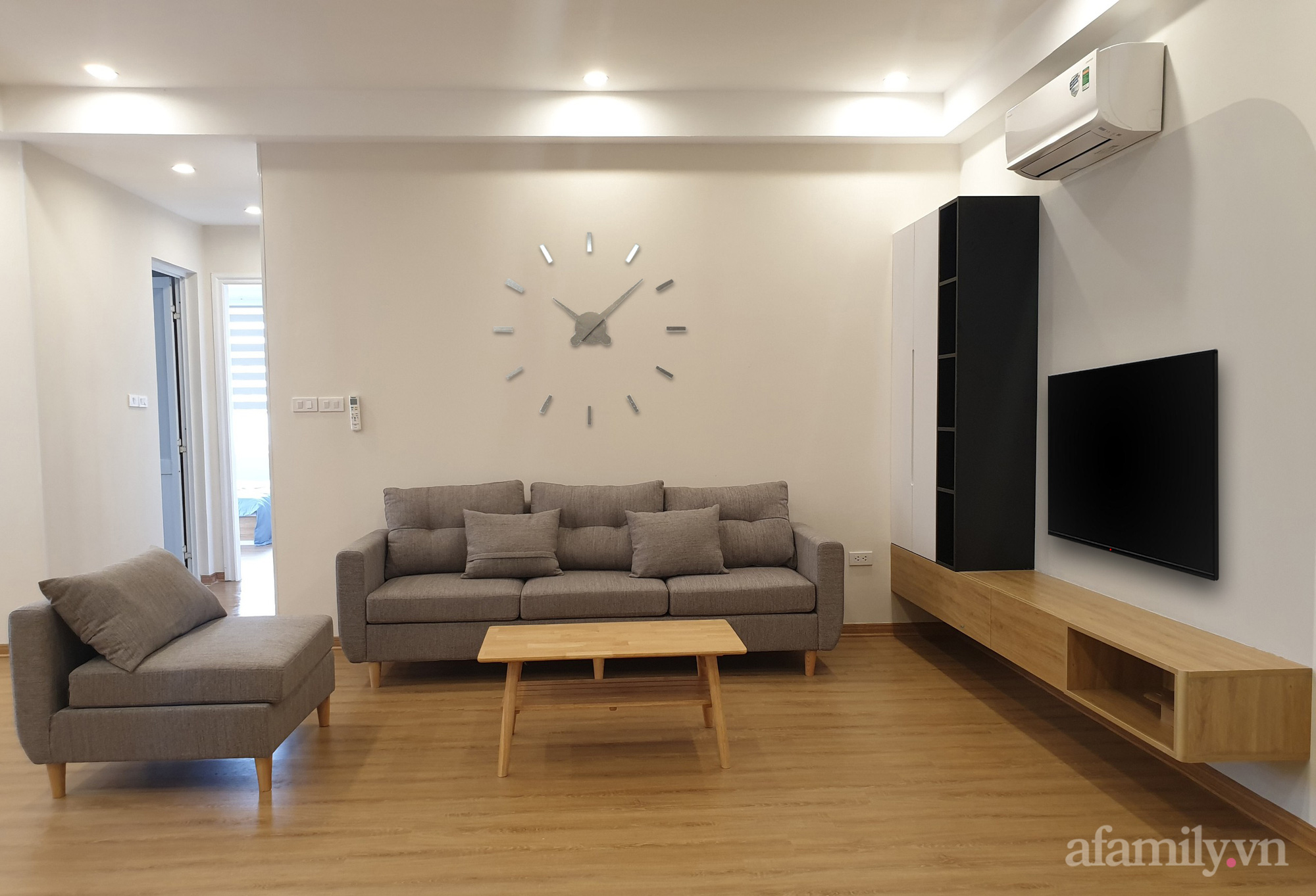Căn hộ 90m² sở hữu vẻ đẹp đơn giản nhưng vô cùng ấn tượng sau khi cải tạo tại Sài Đồng - Ảnh 6. Căn hộ 90m² sở hữu vẻ đẹp đơn giản nhưng vô cùng ấn tượng sau khi cải tạo tại Sài Đồng - Ảnh 6.