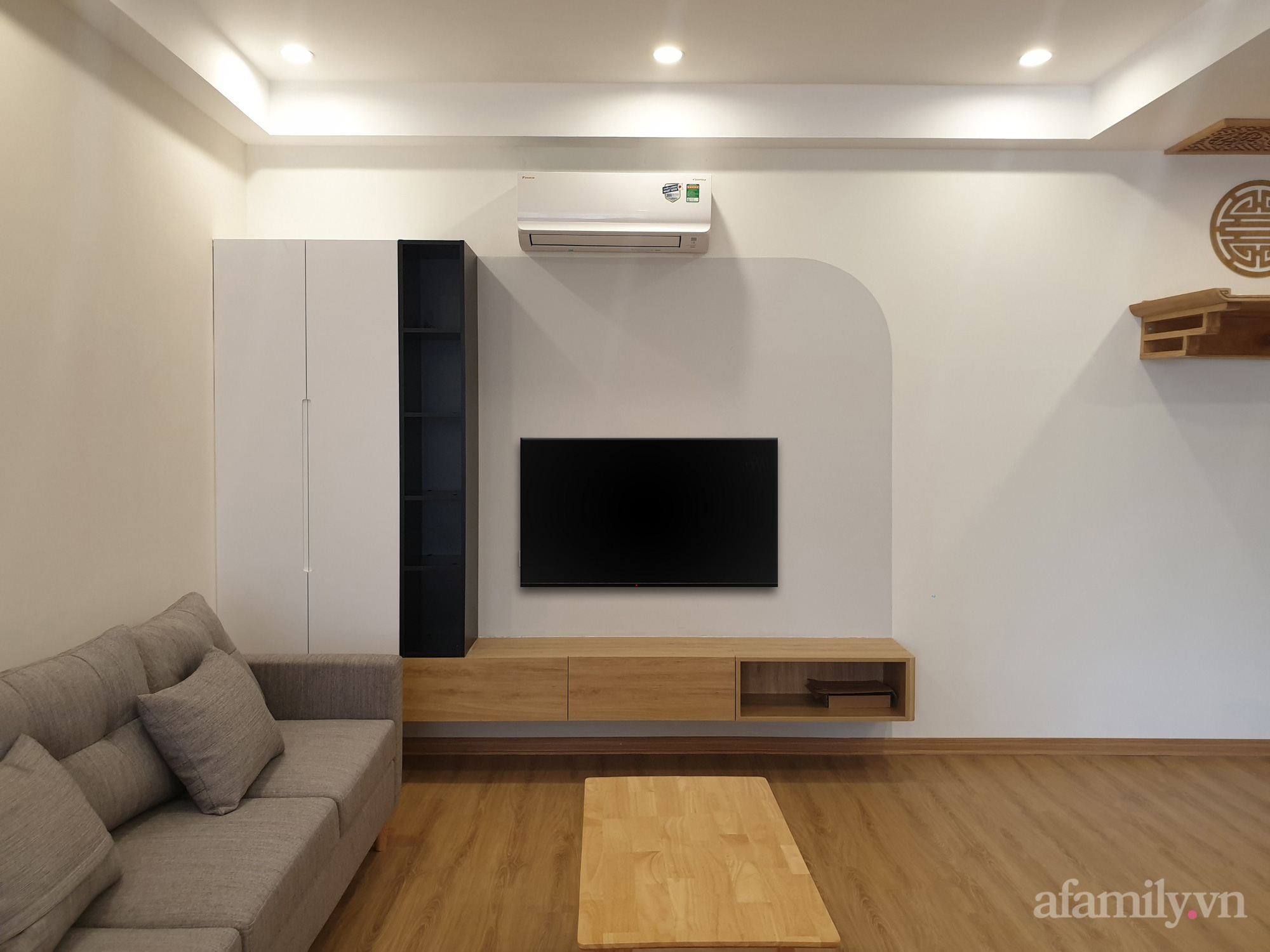 Căn hộ 90m² sở hữu vẻ đẹp đơn giản nhưng vô cùng ấn tượng sau khi cải tạo tại Sài Đồng - Ảnh 7. Căn hộ 90m² sở hữu vẻ đẹp đơn giản nhưng vô cùng ấn tượng sau khi cải tạo tại Sài Đồng - Ảnh 7.