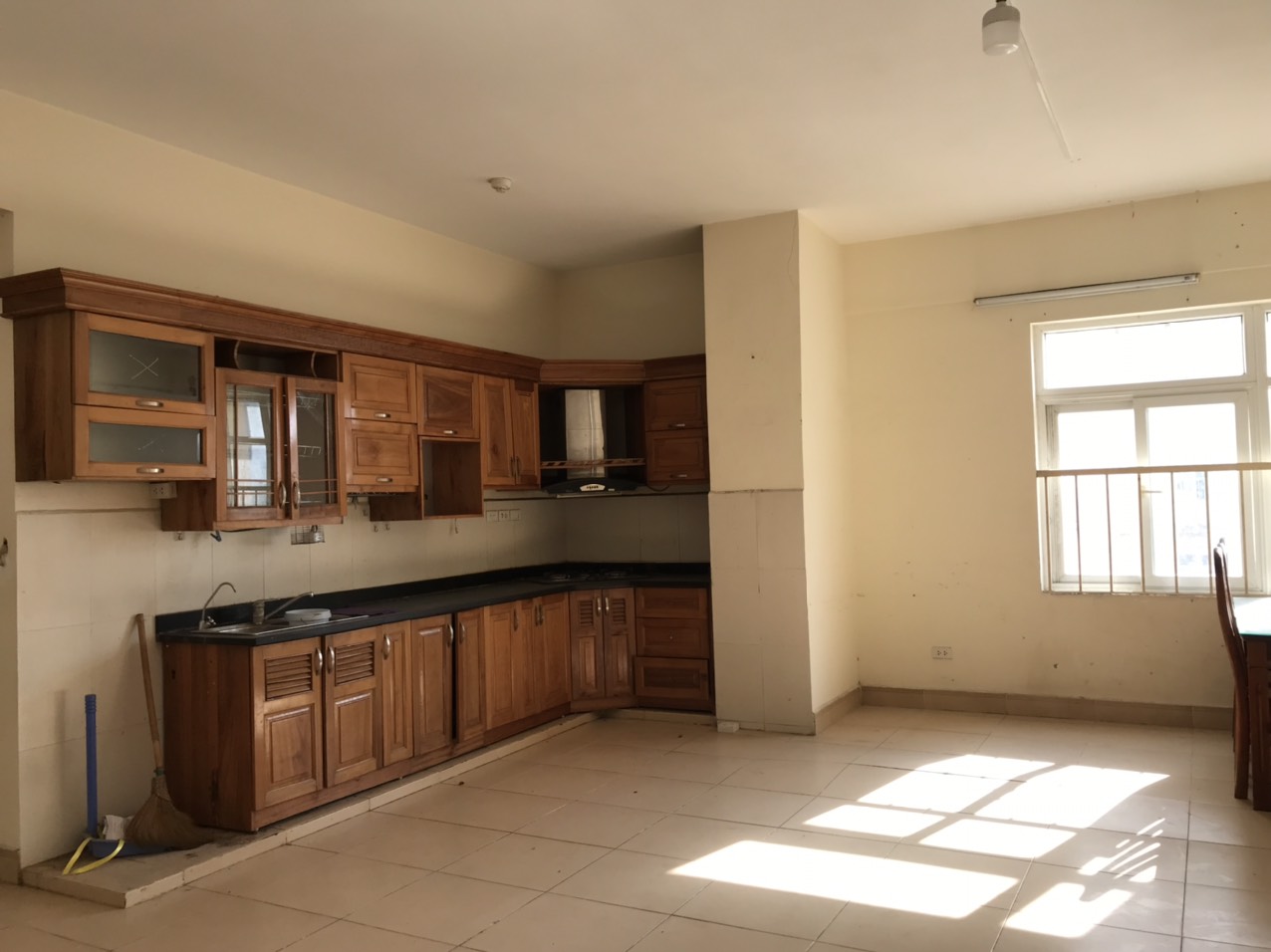 Căn hộ 90m² sở hữu vẻ đẹp đơn giản nhưng vô cùng ấn tượng sau khi cải tạo tại Sài Đồng - Ảnh 8. Căn hộ 90m² sở hữu vẻ đẹp đơn giản nhưng vô cùng ấn tượng sau khi cải tạo tại Sài Đồng - Ảnh 8.