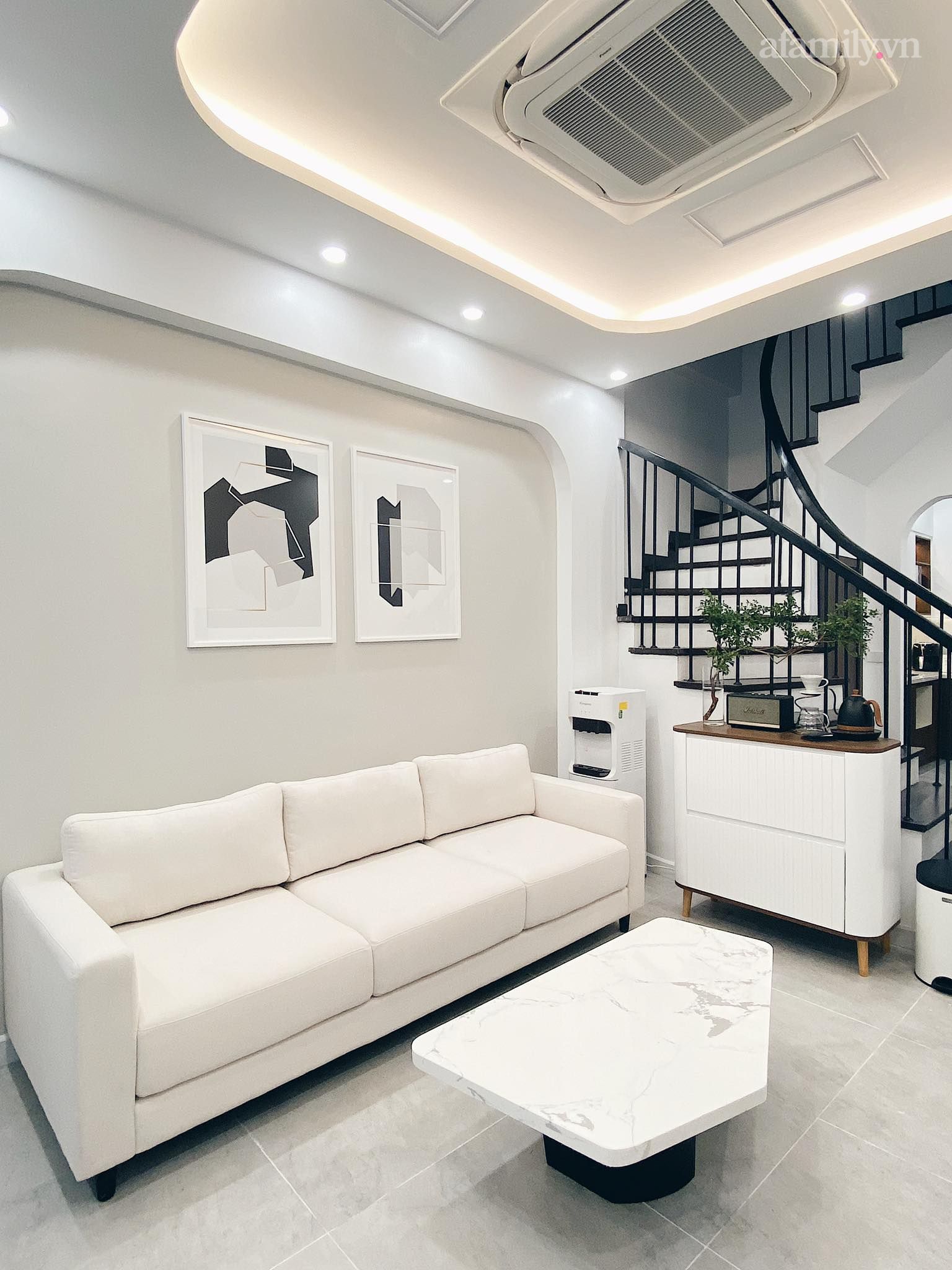 Vợ chồng trẻ ở Hà Nội cải tạo nhà 3 tầng 100m² ví như "vịt hoá thiên nga" ai cũng tấm tắc khen ngợi - Ảnh 8. Vợ chồng trẻ ở Hà Nội cải tạo nhà 3 tầng 100m² ví như "vịt hoá thiên nga" ai cũng tấm tắc khen ngợi - Ảnh 8.