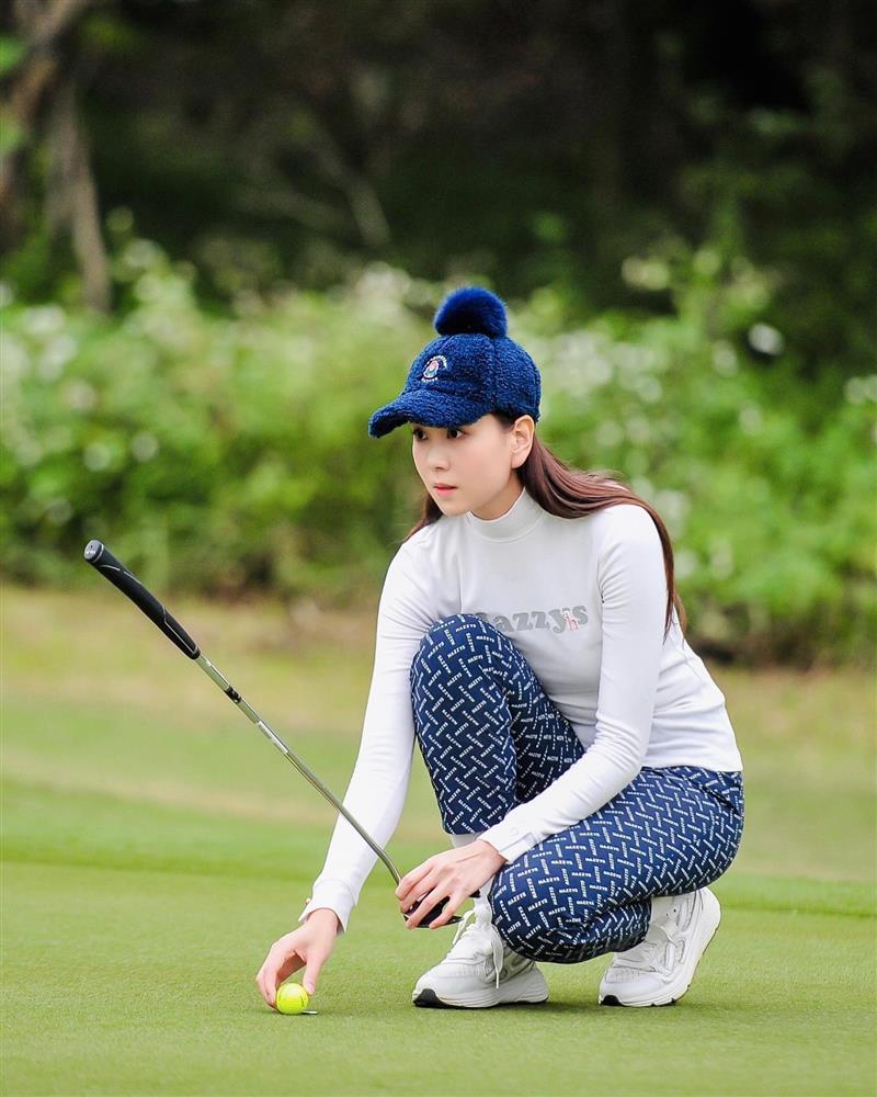 MC Mai Ngọc và thời trang chơi golf gây chú ý - Phong cách sao - Việt Giải  Trí