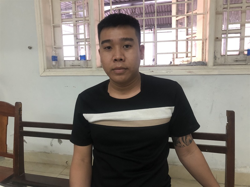 Kẻ trốn nã bị tóm khi lén về nhà - Ảnh 1.
