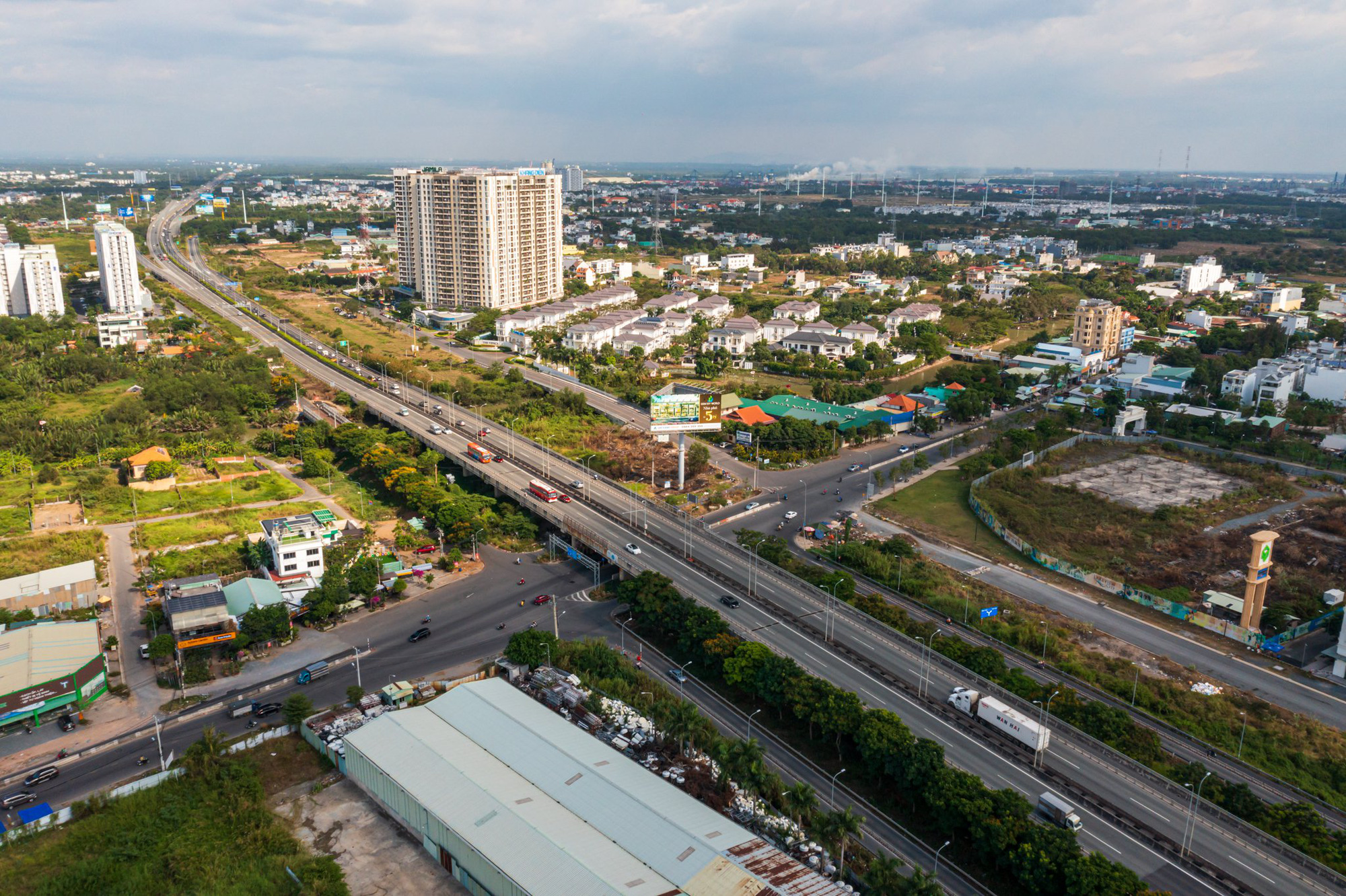 Vì sao bất động sản không ngừng tăng giá? - Ảnh 3.