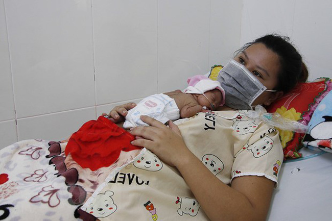 Tin sáng 30/3: Xem xét nghiên cứu ứng dụng thuốc nam cho bệnh nhân COVID-19 ở Hà Nội; trẻ sơ sinh không nhất thiết xét nghiệm thường xuyên - Ảnh 2.