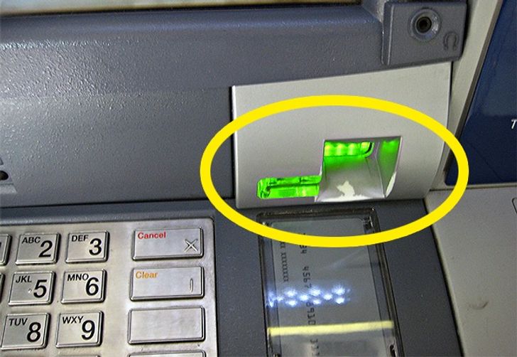 Hacker cướp tiền của bạn từ ATM: Cách nhận biết cây ATM có bị kẻ gian lợi dụng - Ảnh 7.